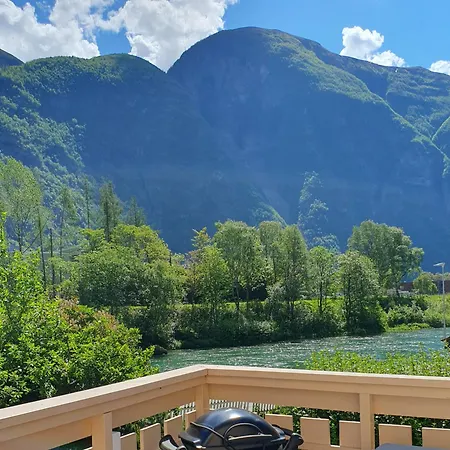 Scenic Riverside Ardalstangen